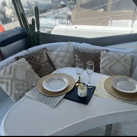 Glamboat Vieux Port Yacht 12 Metres Botel *